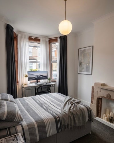 Spacious Double Room | Bills Included  Main Photo