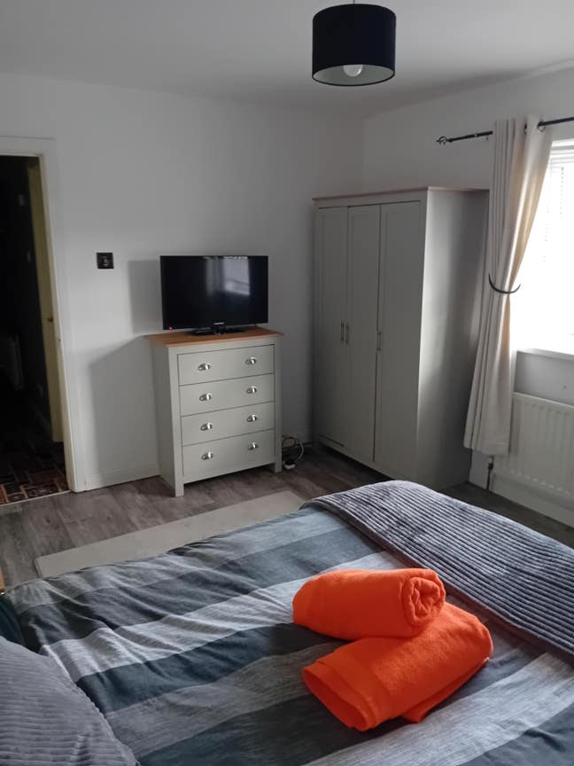 Single and double room for rent in Craigavon  Main Photo