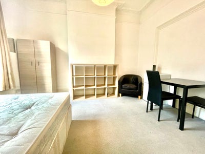 Only &pound;1300 Pm - All Bills Included  Main Photo