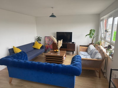 Large Double room in Kentish Town Main Photo