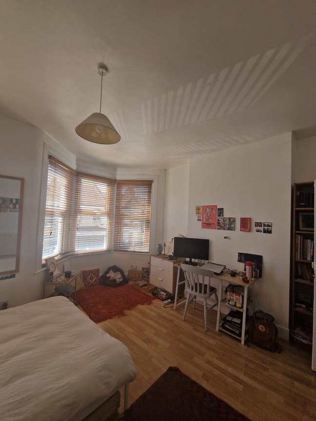 Bright and spacious double room in Green Lanes Main Photo