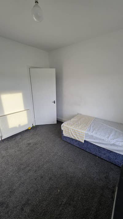 Room for rent Main Photo