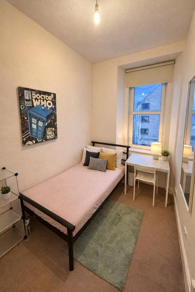 Haymarket (Main Road)- Single Bedroom Shared Flat Main Photo