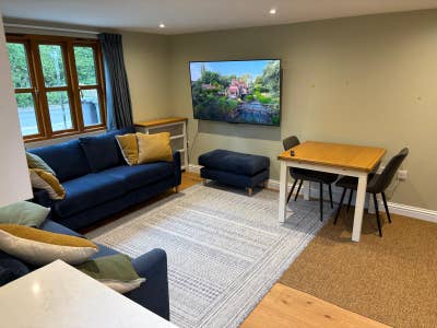 Annexe in Private Home | Bills Inc + Parking Main Photo