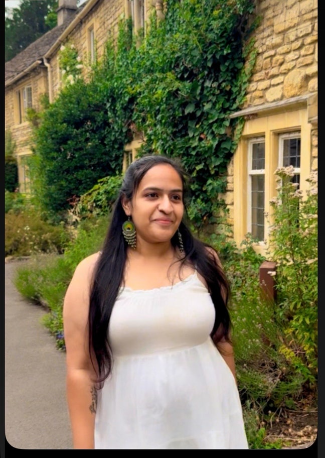 Looking for female buddy up in central reading  Main Photo