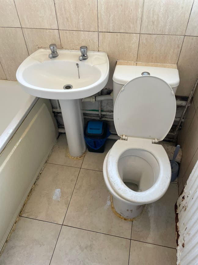 Double bedroom Available to Rent  Main Photo