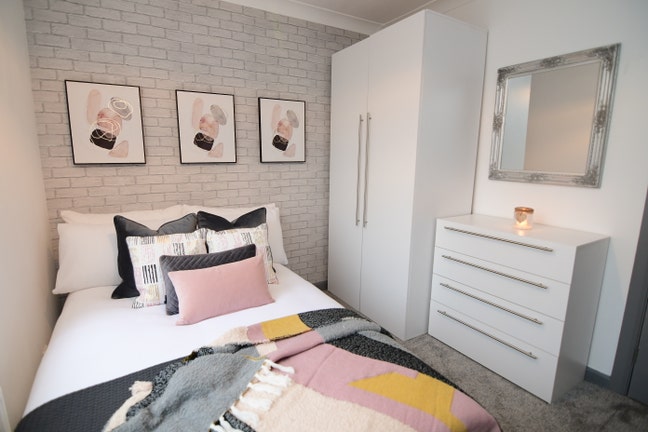 Fourth Avenue | Double Room | All Bills Included Main Photo