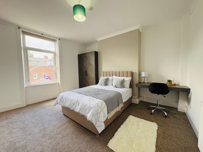 Rooms to rent - all bills included - Furnished  Main Photo