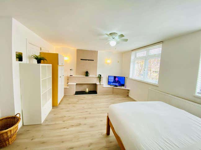  Massive, Clean & Bright Rooms in Isle of Dogs Main Photo