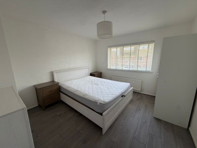 Room to rent  Main Photo