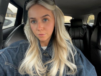 Female professional looking for double room! Main Photo