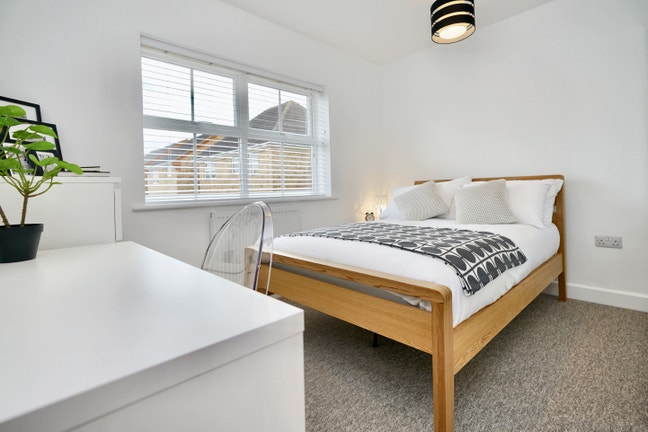 Just Listed | Last En-Suite Room | Nr. Hospital  Main Photo