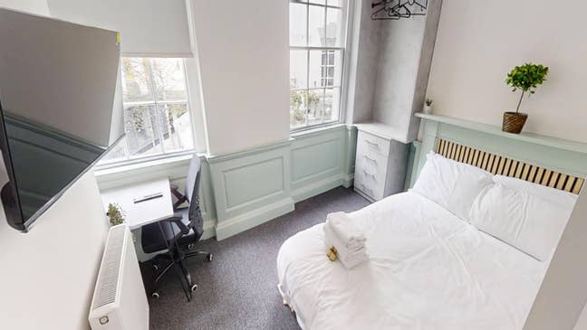6 bed student house - Room by Room Available Main Photo
