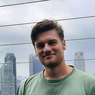 International student looking for flat share Main Photo