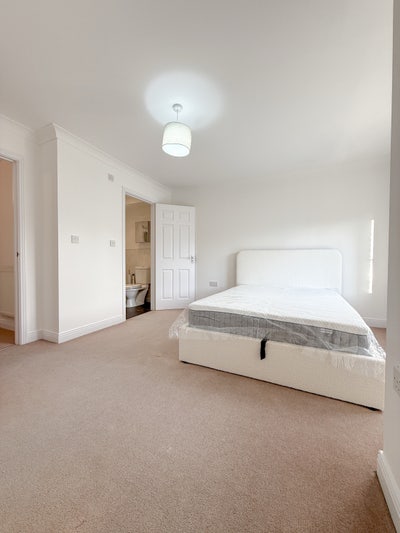 En-Suite Double/Double w priv bathroom - Bills Inc Main Photo