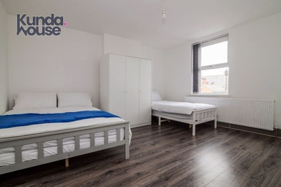 DSS - Large Double Room - Univeral Credit Main Photo