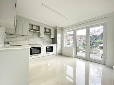 💎 2 Premium En-Suite Rooms | Modern House | E3 Main Photo