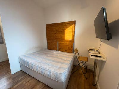 Modern Studio – 30 Seconds from Archway Station Main Photo