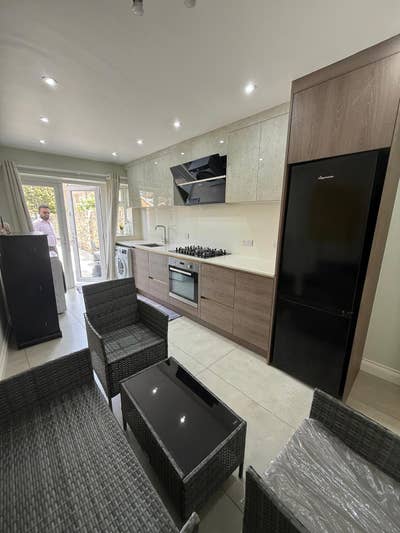 Beautiful 1 Bedroom House to Rent in Hounslow  Main Photo