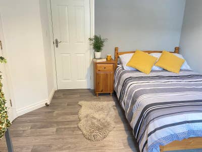 Double En-Suite Double Room – Available Now Main Photo