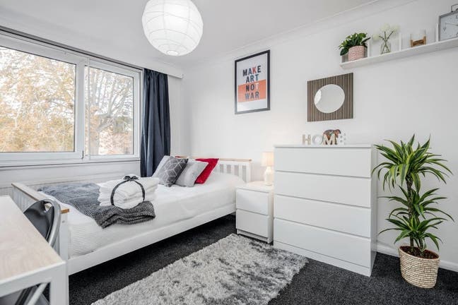 Double room in Isleworth - 3 min to the station Main Photo