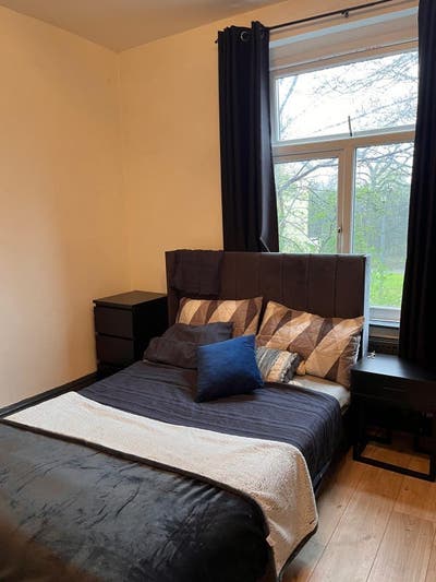 Large Double Room ✅ Bills Included Main Photo