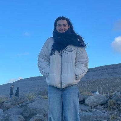 Want a nice girls flat with 1 or 2 others Main Photo