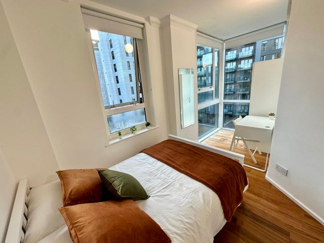 Comfortable Rooms with Excellent Transport Links  Main Photo