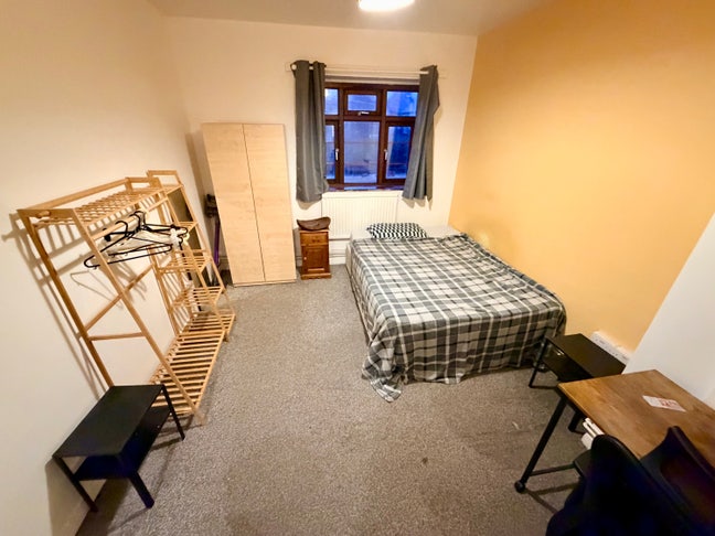 Available today-10m Clapham South-All incl Main Photo