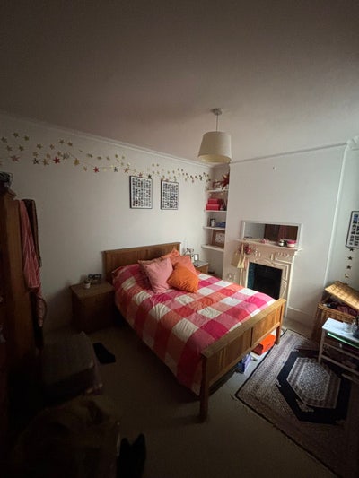 Two Double Bedrooms in Large Victorian Block Main Photo