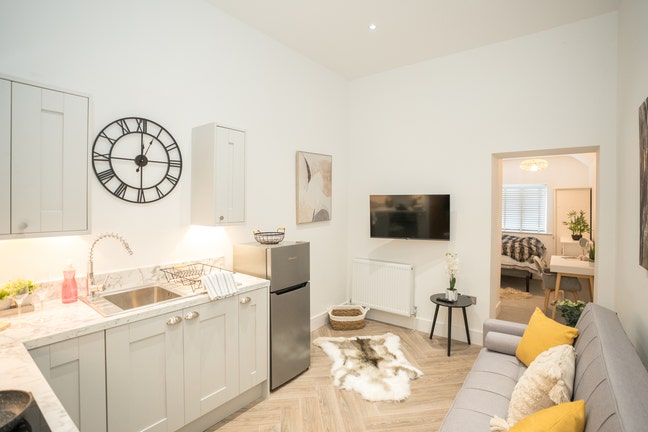 Bills Inclusive Studio Main Photo