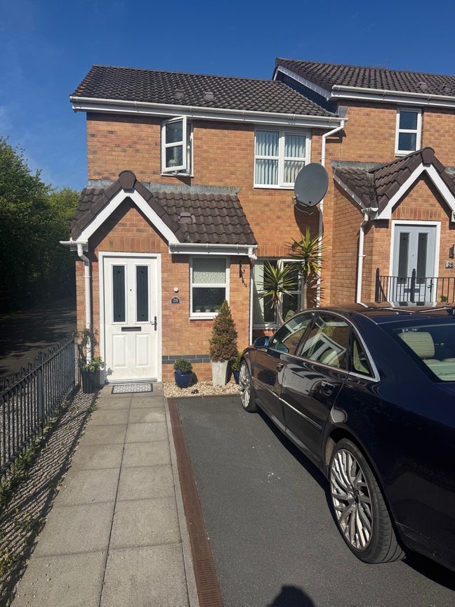 Double room - owner rarely home full house access. Main Photo