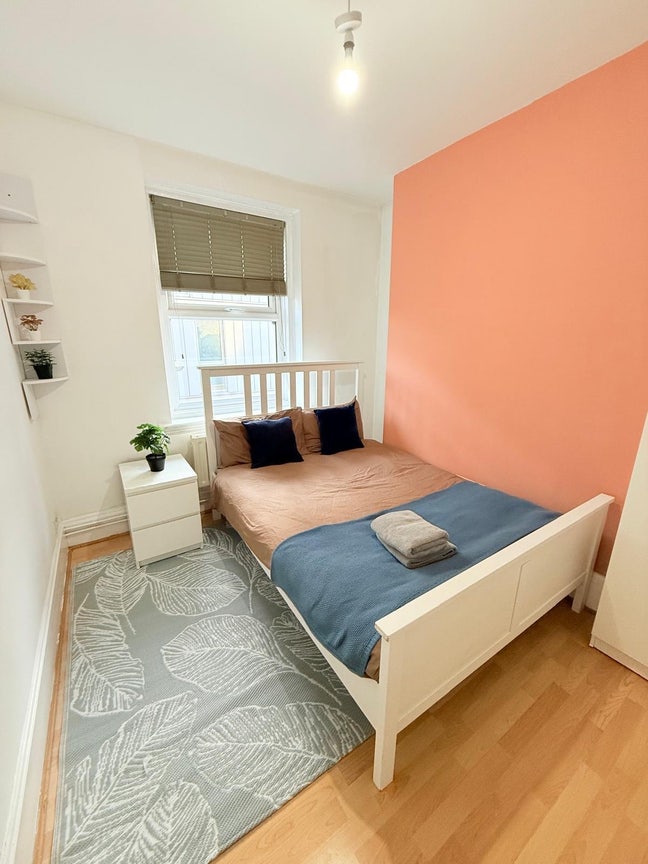 🛌 Double Room to Let in - East Aldgate  Main Photo