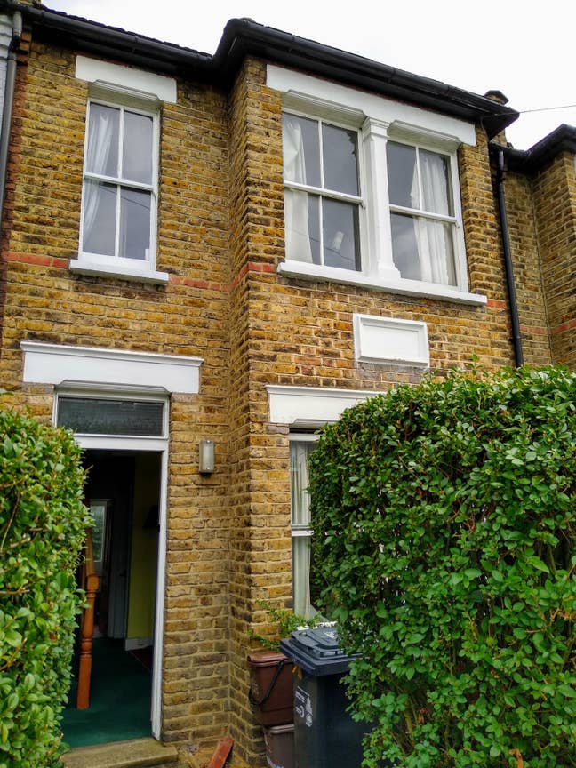 Terraced House to Rent SW20 Main Photo
