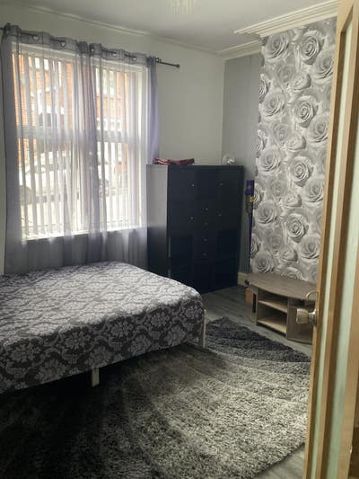 Room available for rent  Main Photo