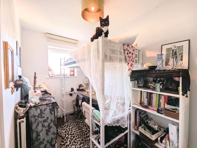 City Views in Creative East London Flat 🌿 Main Photo