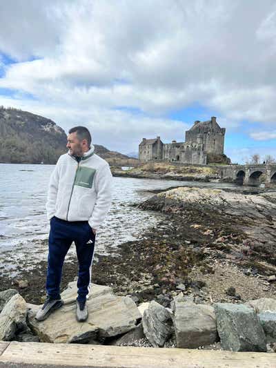 Couple seeks double room Main Photo