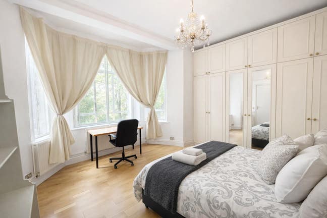 Large Studio for Summer Short Rent  Main Photo