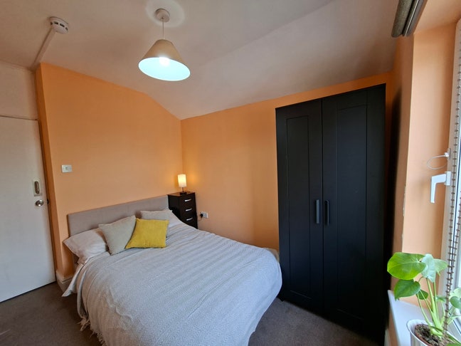 💥 Female-Only: 6-Bed Supported Housing, Erdington Main Photo