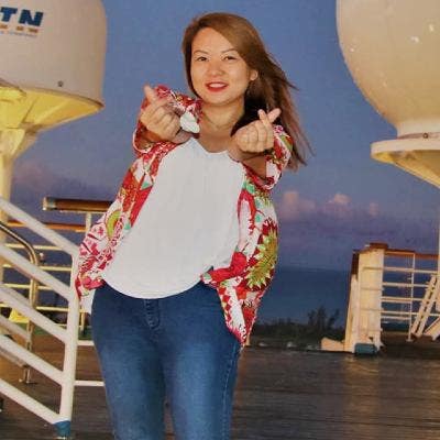 Professional Female seeks a single or double room Main Photo