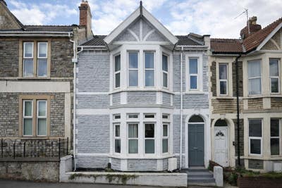 Furnished Double bedroom in a six bed houseshare Main Photo