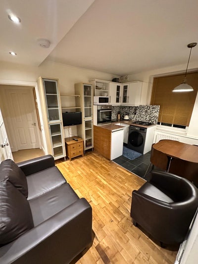 Room in 2 bed Covent Garden Flat Main Photo