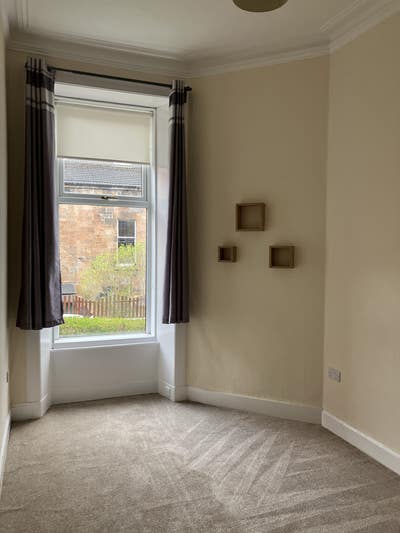 Double Room in 2-bedroom flat in Shawlands Main Photo