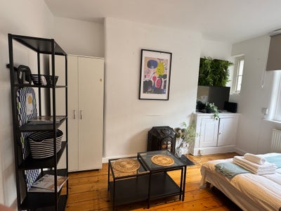 Beautiful 2 Double Bedroom Flat Inc All Bills WC2B Main Photo