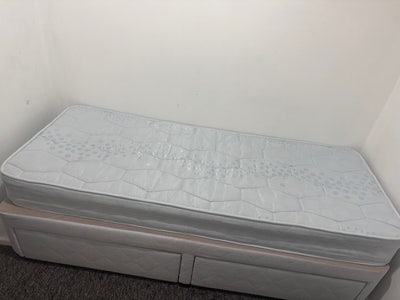 Single Room  Main Photo