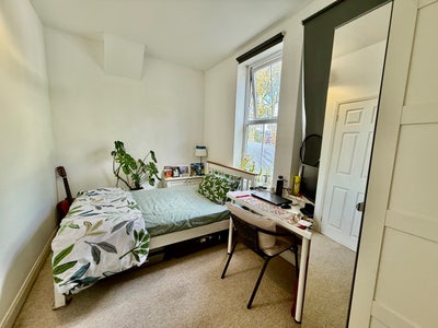 Ensuite Double on the River! BS3 Main Photo