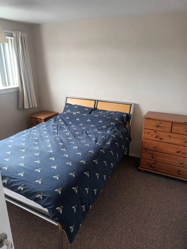 Good sized double room plus office space. Main Photo