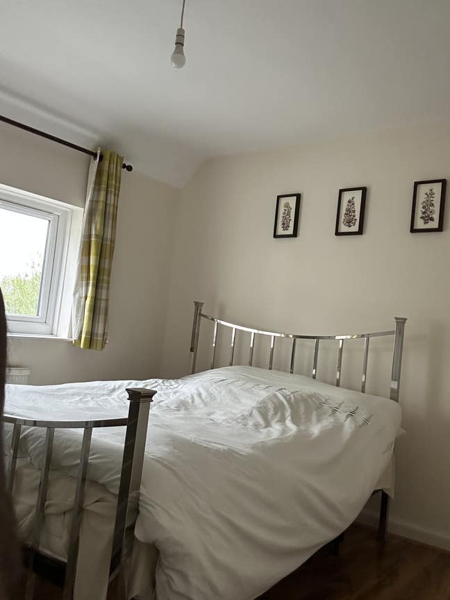 Spacious Double bedroom with En-Suite | Bills Incl Main Photo