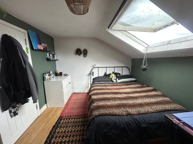 Room available in flat in Clapton  Main Photo