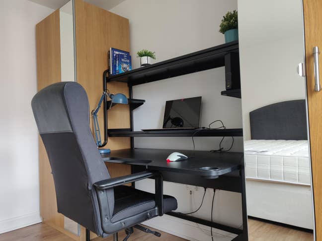 Large double room, bills included, quiet CV1 house Main Photo